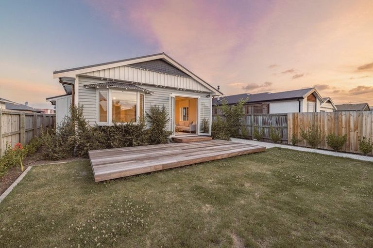 Photo of property in 106 Randolph Street, Woolston, Christchurch, 8062