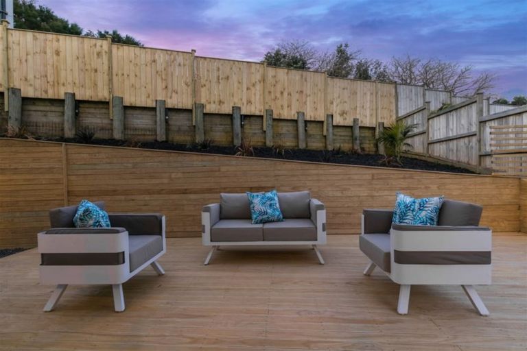 Photo of property in 8 Harvest Avenue, Orewa, 0931