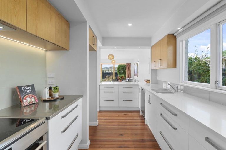 Photo of property in 3 Shaftesbury Street, Avonhead, Christchurch, 8042