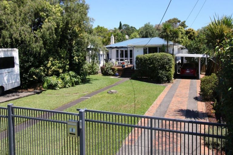 Photo of property in 8 Nicolas Avenue, Glen Eden, Auckland, 0602