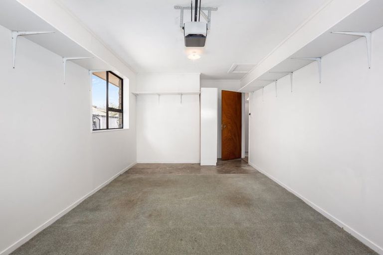 Photo of property in 2/6 Nikau Grove, Woburn, Lower Hutt, 5010