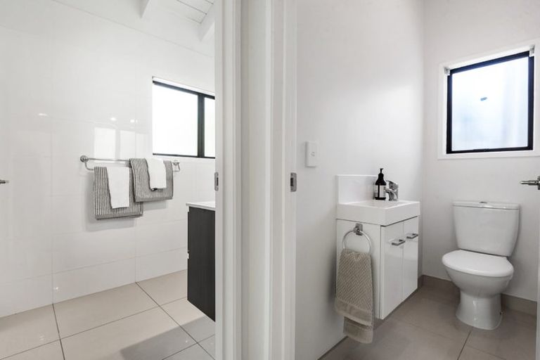 Photo of property in 20a/1 Hauraki Road, Hauraki, Auckland, 0622