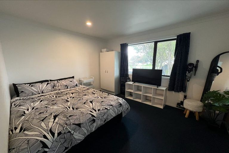 Photo of property in 28 Station Road, Marton, 4710