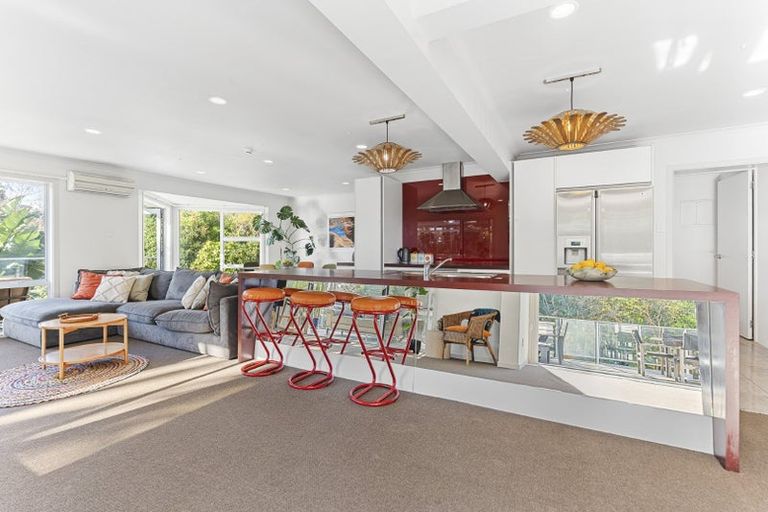 Photo of property in 105 Vivian Street, New Plymouth, 4310