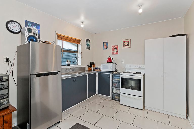Photo of property in 43 Arcon Drive, Broomfield, Christchurch, 8042