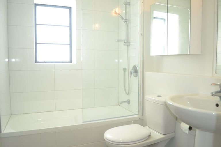 Photo of property in Westhaven Apartments, 20/127u Molesworth Street, Thorndon, Wellington, 6011