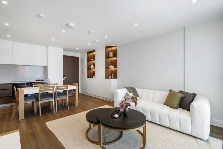 Photo of property in 1/219 Lake Road, Belmont, Auckland, 0622