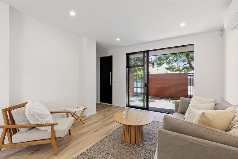 Photo of property in 83c Browns Road, St Albans, Christchurch, 8052