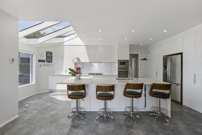 Photo of property in 2 Gillard Place, Eastern Beach, Auckland, 2012
