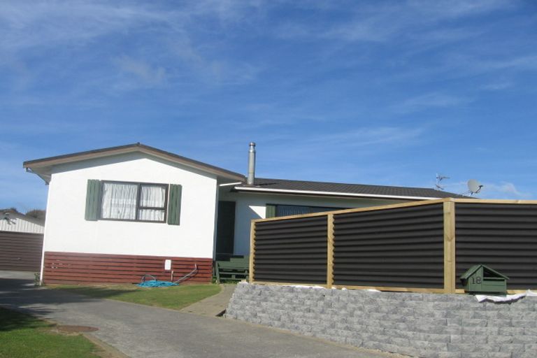 Photo of property in 18 The Yardarm, Whitby, Porirua, 5024