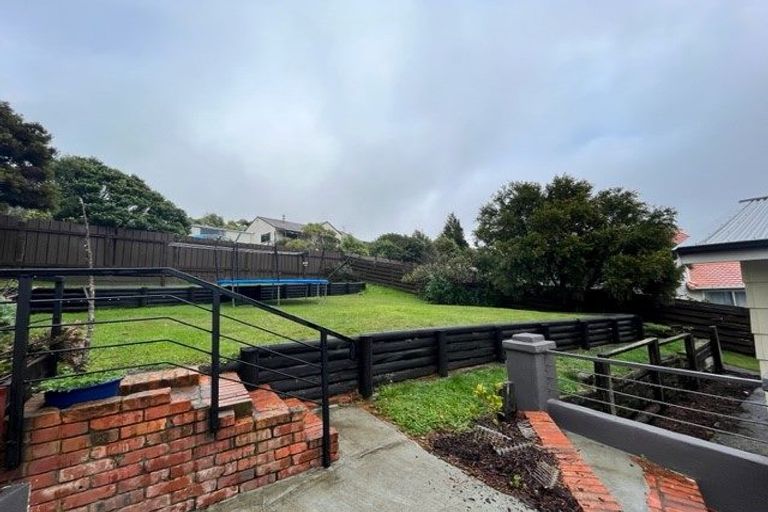 Photo of property in 3 Greenwich Grove, Stokes Valley, Lower Hutt, 5019