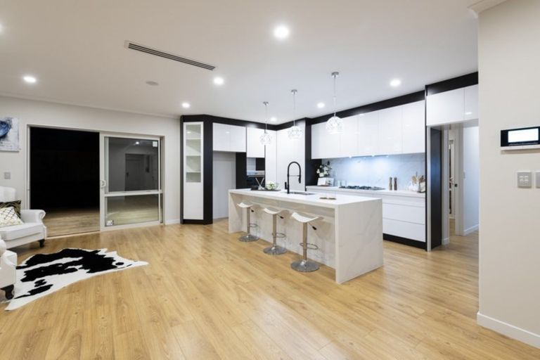 Photo of property in 46 Hikuawa Road, Flat Bush, Auckland, 2019