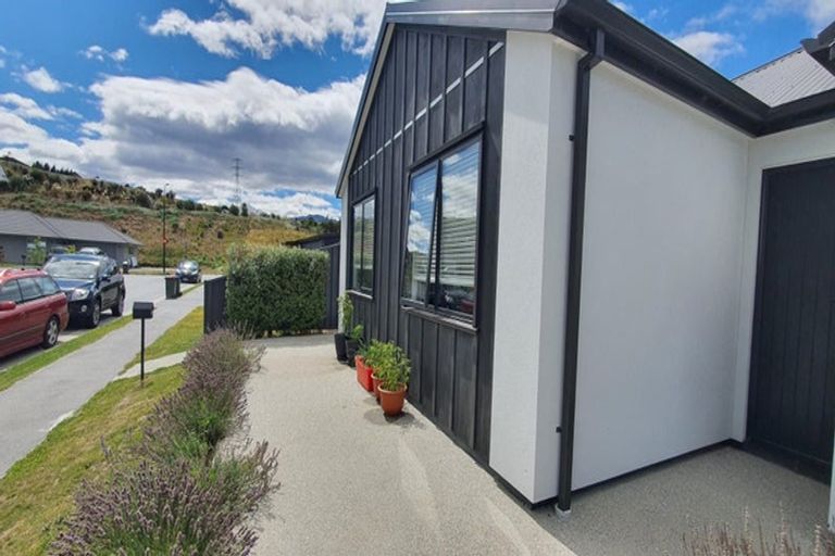 Photo of property in 51a&b Peterley Road, Lower Shotover, Queenstown, 9304