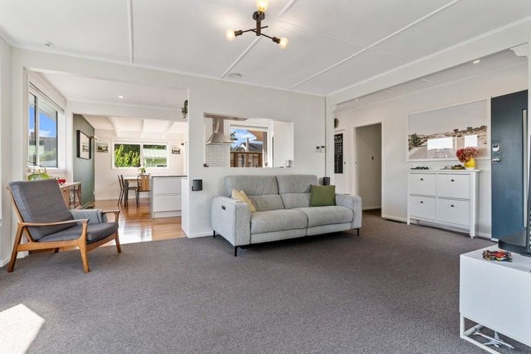 Photo of property in 13a Nikau Street, New Lynn, Auckland, 0600