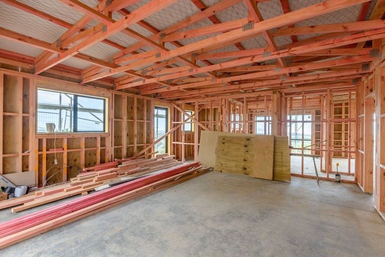 Photo of property in 76 Kotare Street, Waikanae, 5036