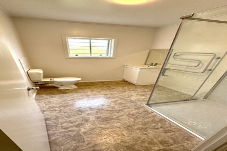 Photo of property in 4/2 Routley Drive, Glen Eden, Auckland, 0602