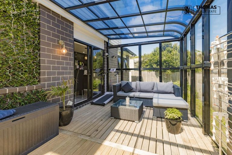 Photo of property in 10a Gainsborough Street, Manurewa, Auckland, 2102