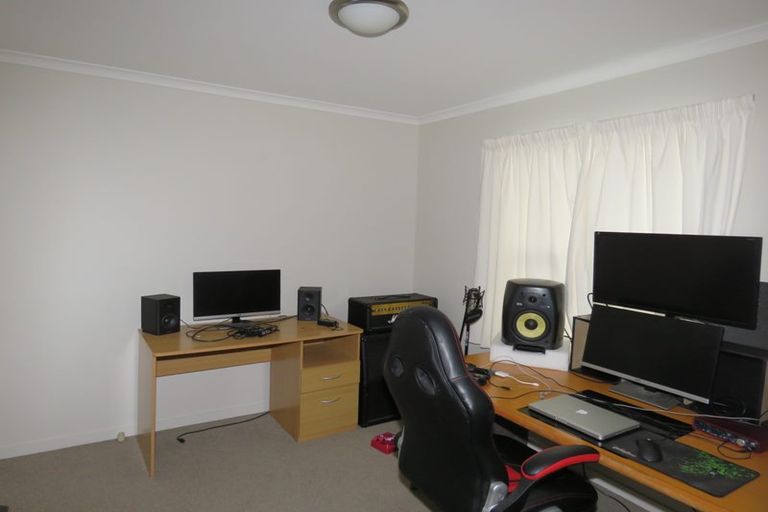 Photo of property in 70 Queen Street, Westport, 7825