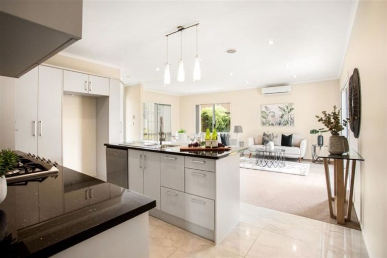 Photo of property in 8 Jezero Drive, Massey, Auckland, 0614