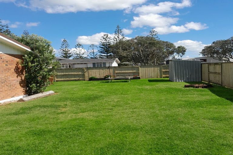 Photo of property in 2 Te Kamo Street, Ruakaka, 0116