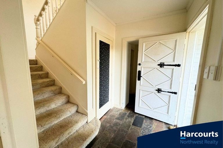 Photo of property in 86 Tawa Road, Kumeu, 0891