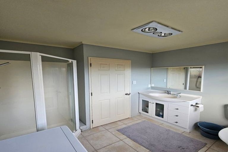 Photo of property in 38 Alexander Street, Cockle Bay, Auckland, 2014