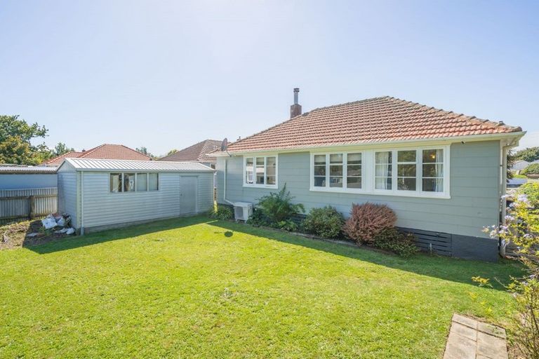 Photo of property in 27 Andrew Avenue, Roslyn, Palmerston North, 4414