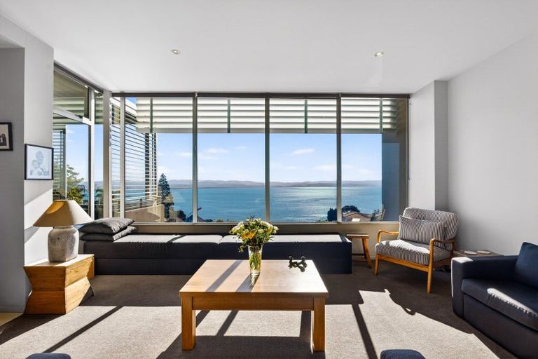 Photo of property in 2/23 Seapoint Road, Bluff Hill, Napier, 4110