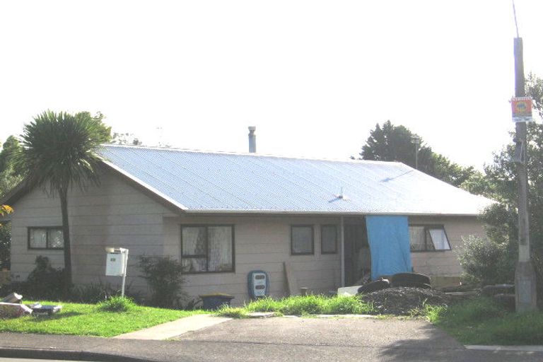 Photo of property in 22 Imperial Place, Henderson, Auckland, 0612