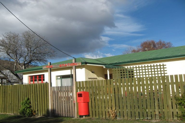 Photo of property in 6 Donegal Street, Cromwell, 9310