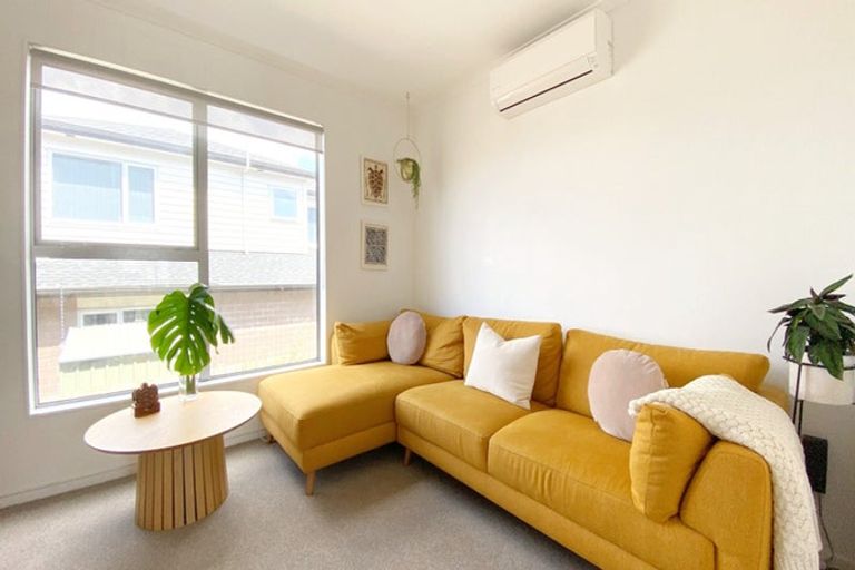 Photo of property in 31 Ngae Place, Mangere East, Auckland, 2024