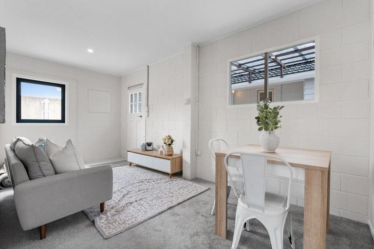 Photo of property in 103 Hall Avenue, Favona, Auckland, 2024