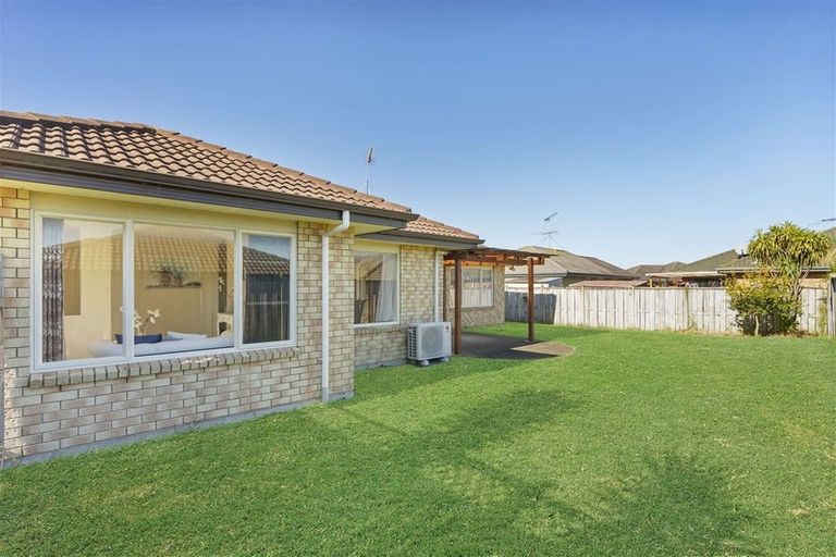 Photo of property in 52 Foxlaw Street, Randwick Park, Auckland, 2105