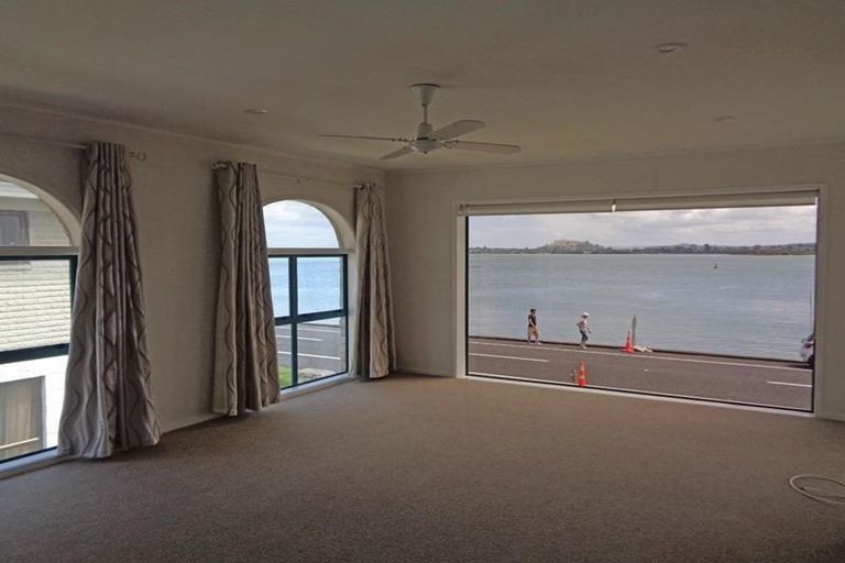 Photo of property in 52 The Parade, Bucklands Beach, Auckland, 2012