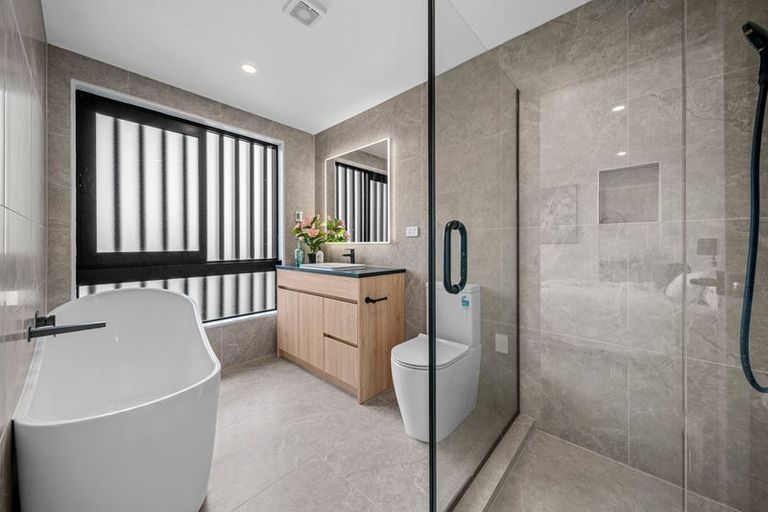 Photo of property in 5b Lomond Street, Takapuna, Auckland, 0622