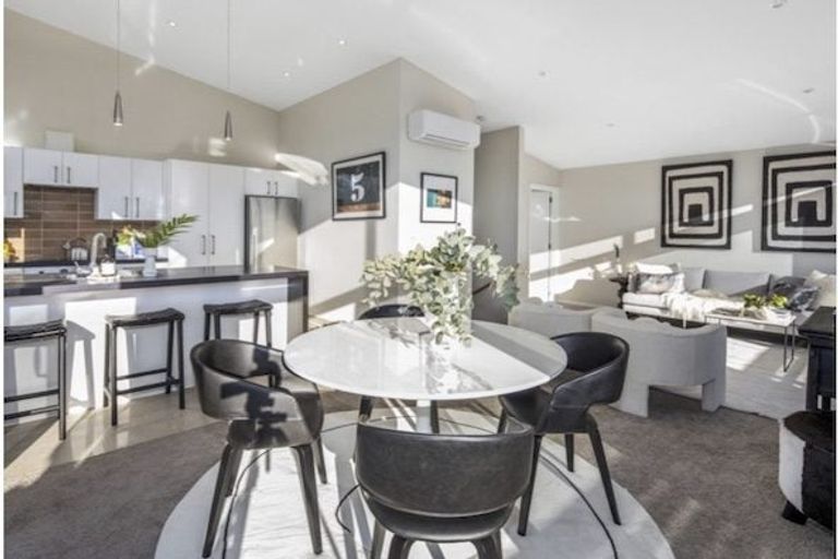 Photo of property in 3 Shalimar Crescent, Khandallah, Wellington, 6035