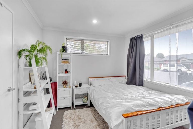 Photo of property in 19 Defoe Place, Waltham, Christchurch, 8023