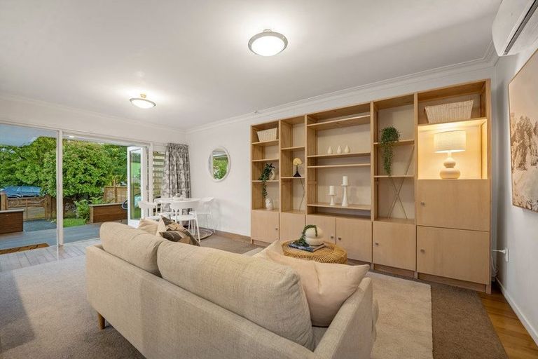 Photo of property in 1/5 Dudding Avenue, Northcote, Auckland, 0627