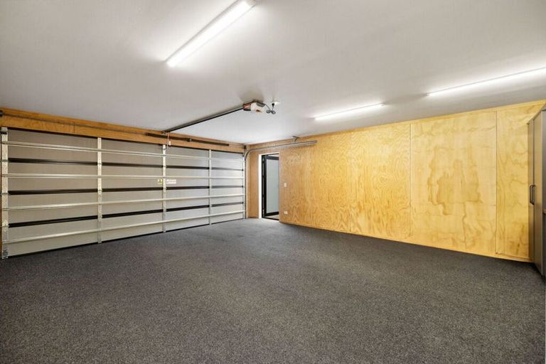 Photo of property in 1 Wanderer Lane, Jacks Point, Queenstown, 9371