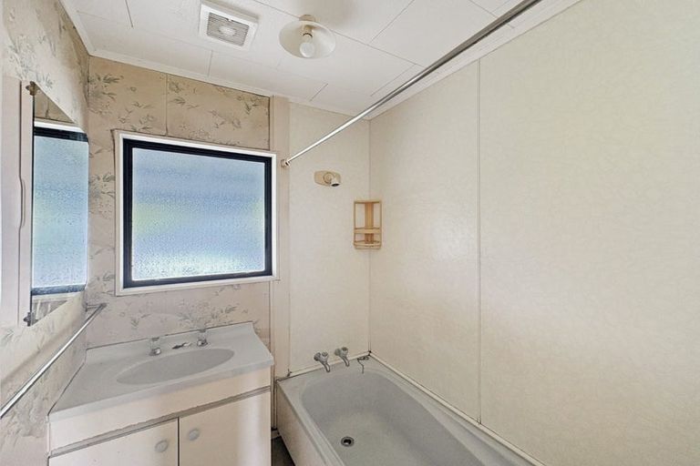 Photo of property in 62 Kaimanawa Street, Kelvin Grove, Palmerston North, 4414
