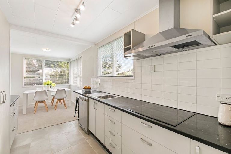 Photo of property in 2/30 Imrie Avenue, Mangere, Auckland, 2022