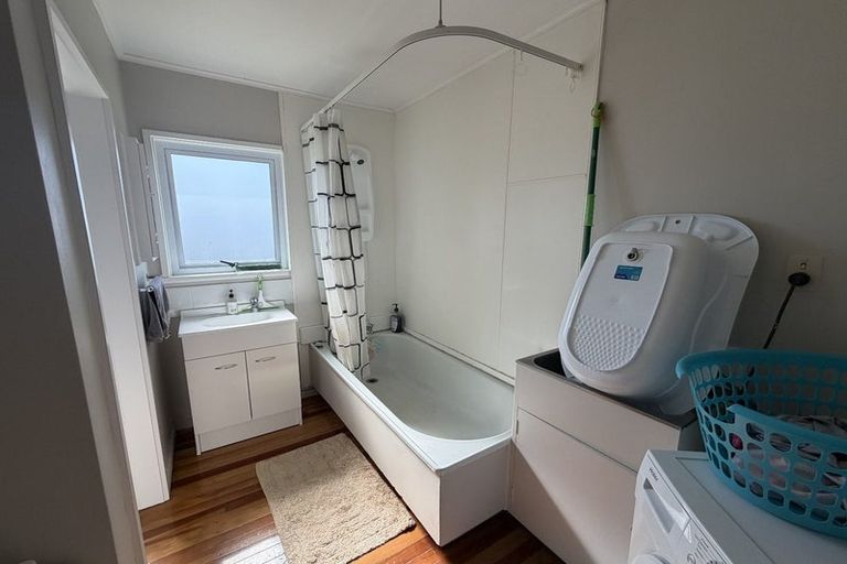 Photo of property in 1/82 Bill Hercock Street, Pirimai, Napier, 4112