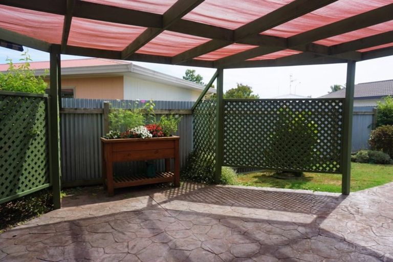 Photo of property in 68 Whiting Crescent, Greenmeadows, Napier, 4112