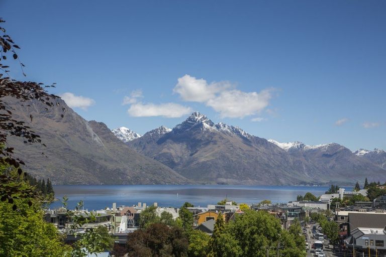 Photo of property in 7 Turner Street, Queenstown, 9300