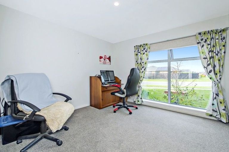 Photo of property in 45 Navy Loop, Rolleston, 7614