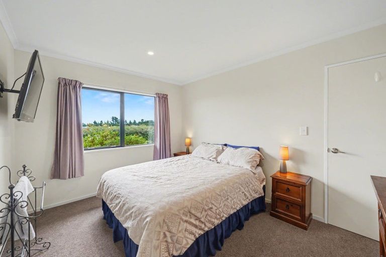 Photo of property in 399 Barkers Road, Loburn, Rangiora, 7472