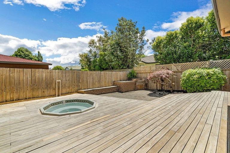 Photo of property in 25 Septimus Place, Henderson, Auckland, 0612