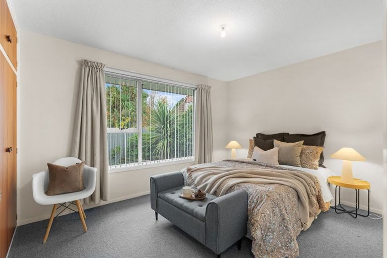 Photo of property in 1/18 Sawtell Place, Northcote, Christchurch, 8052