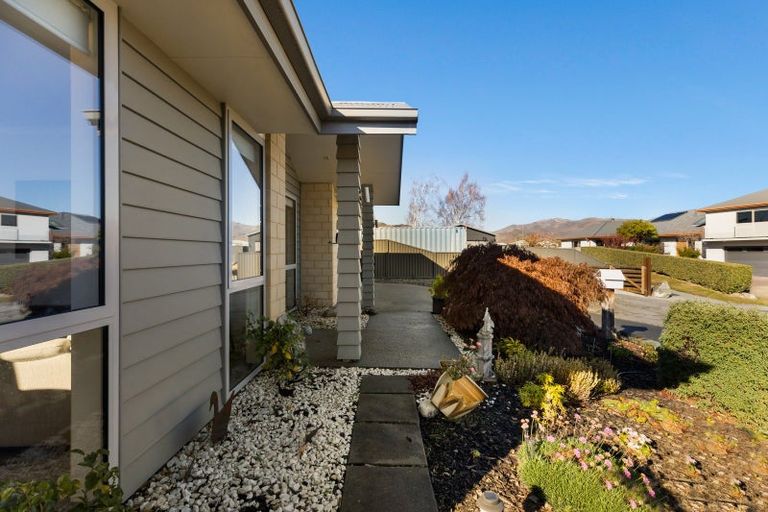 Photo of property in 8 Austral Place, Cromwell, 9310