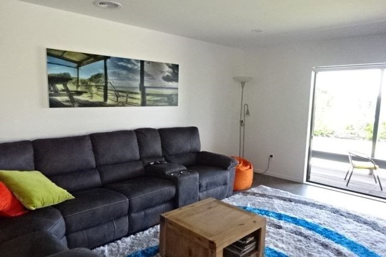 Photo of property in 166 Rimmer Road, Helensville, 0875